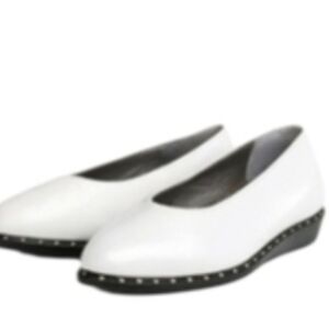 Bruno Magli Rare White Leather Wedge Flats Studded Trim Made Italy Sz 7.5 NEW